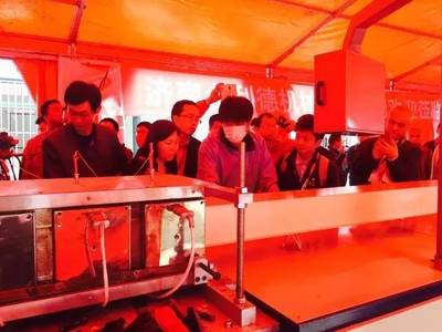 探索AI前沿技術(shù) 趨勢、挑戰(zhàn)與交流平臺