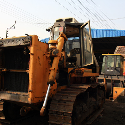 徐州市萬鵬工程機(jī)械 專業(yè)租賃與維修的一站式服務(wù)專家